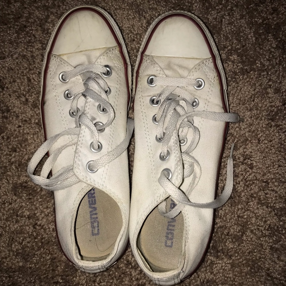 Low top white Converse